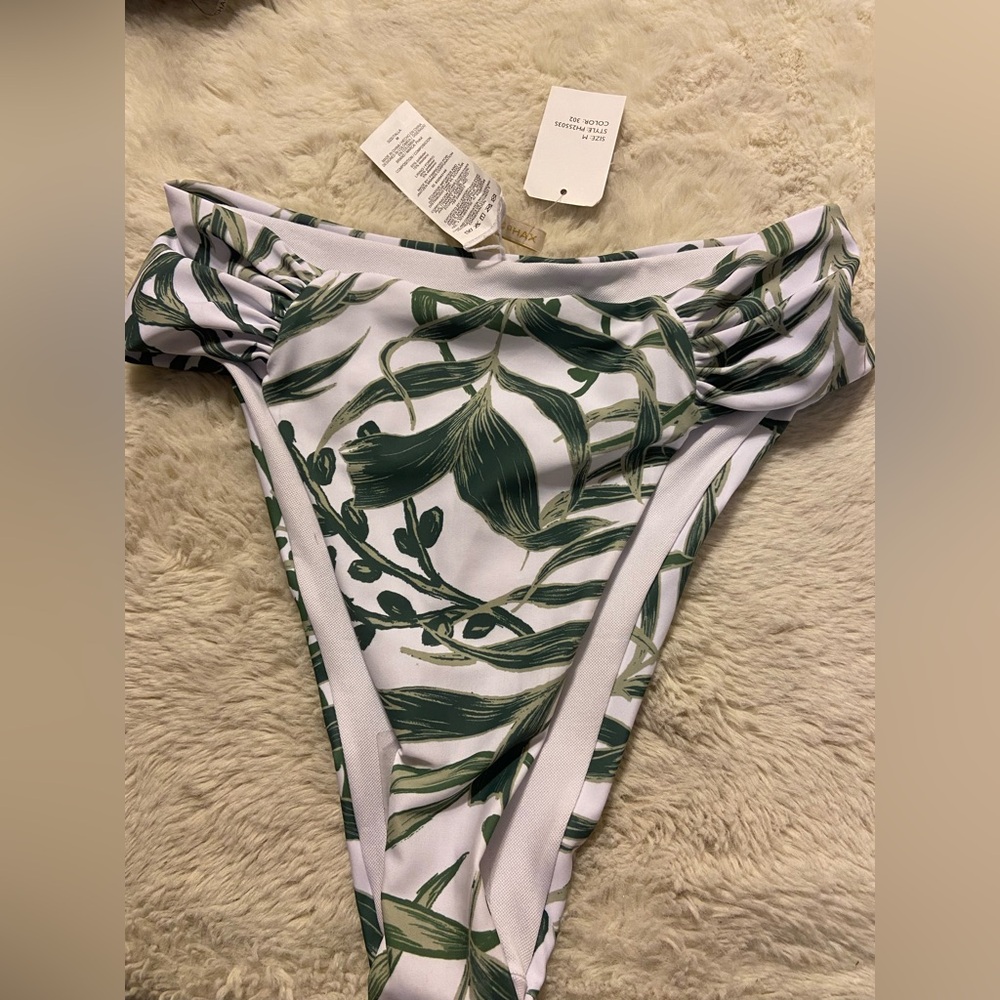 * NWT PHAX swimwear bottom Medium